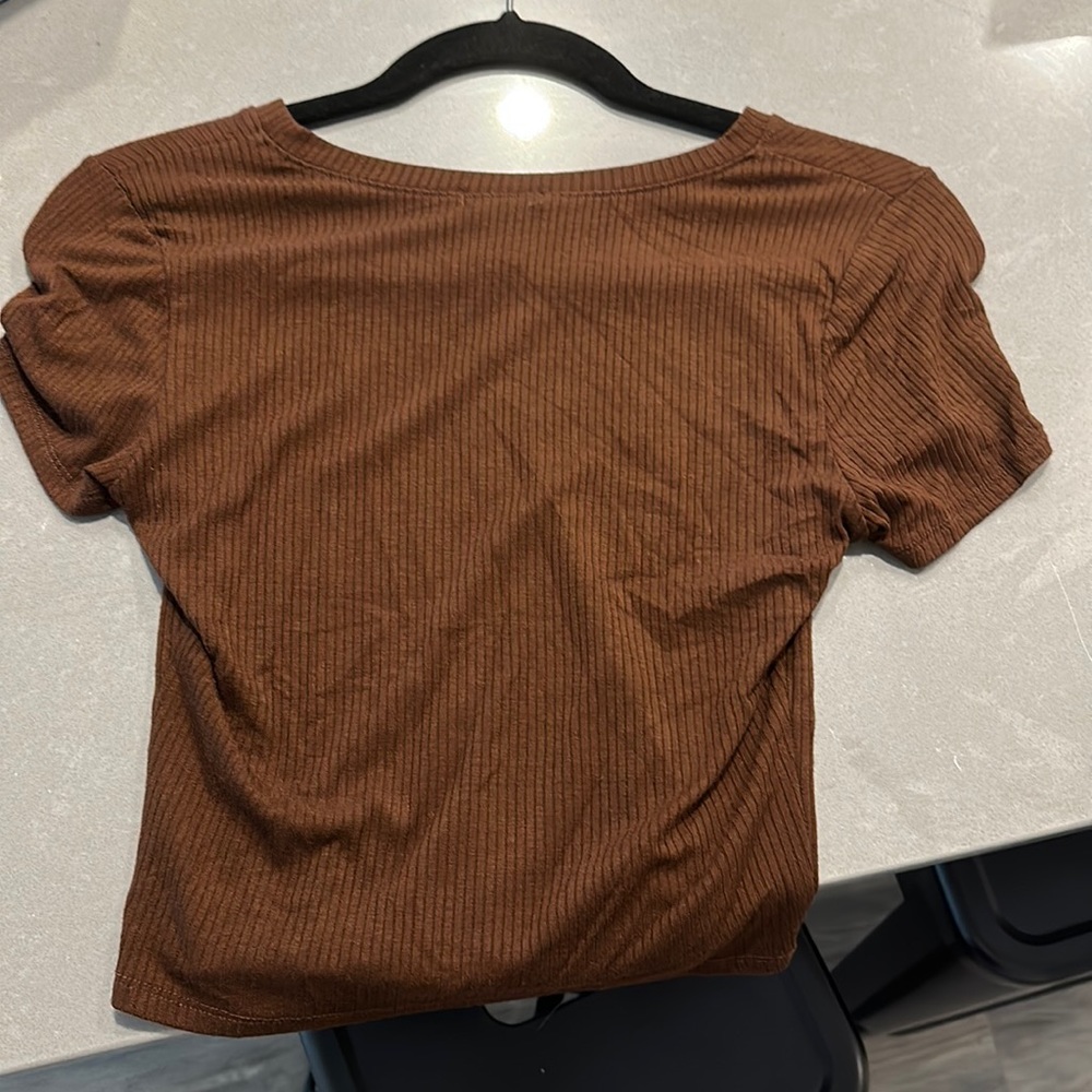 Women’s cropped top